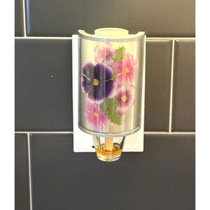 Bath & Body Works Wallflower Wildflower Plugin Home Fragrance Diffuser NO Light